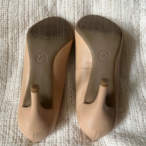 Michael Kors Nude Heels - Picture 4 of 5